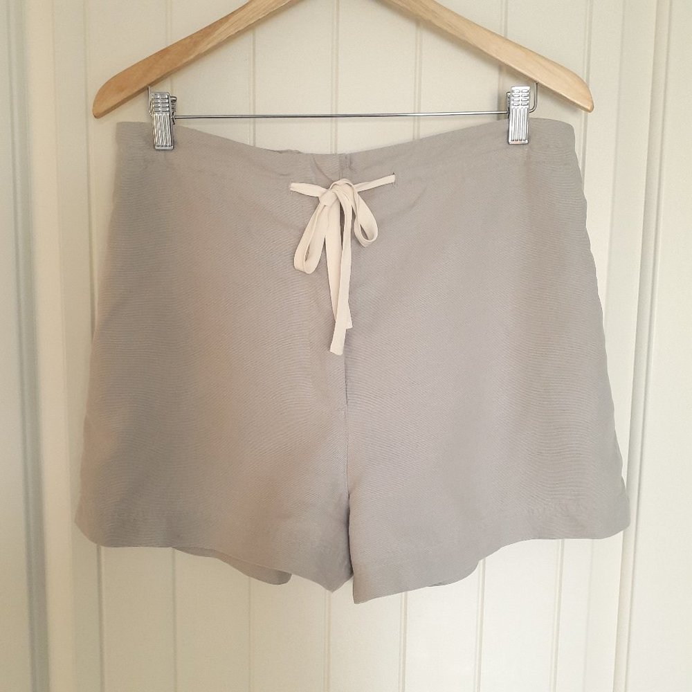 Wilfred Linen Blend High Waisted Shorts with Waist Tie and Pockets Gray Size M
